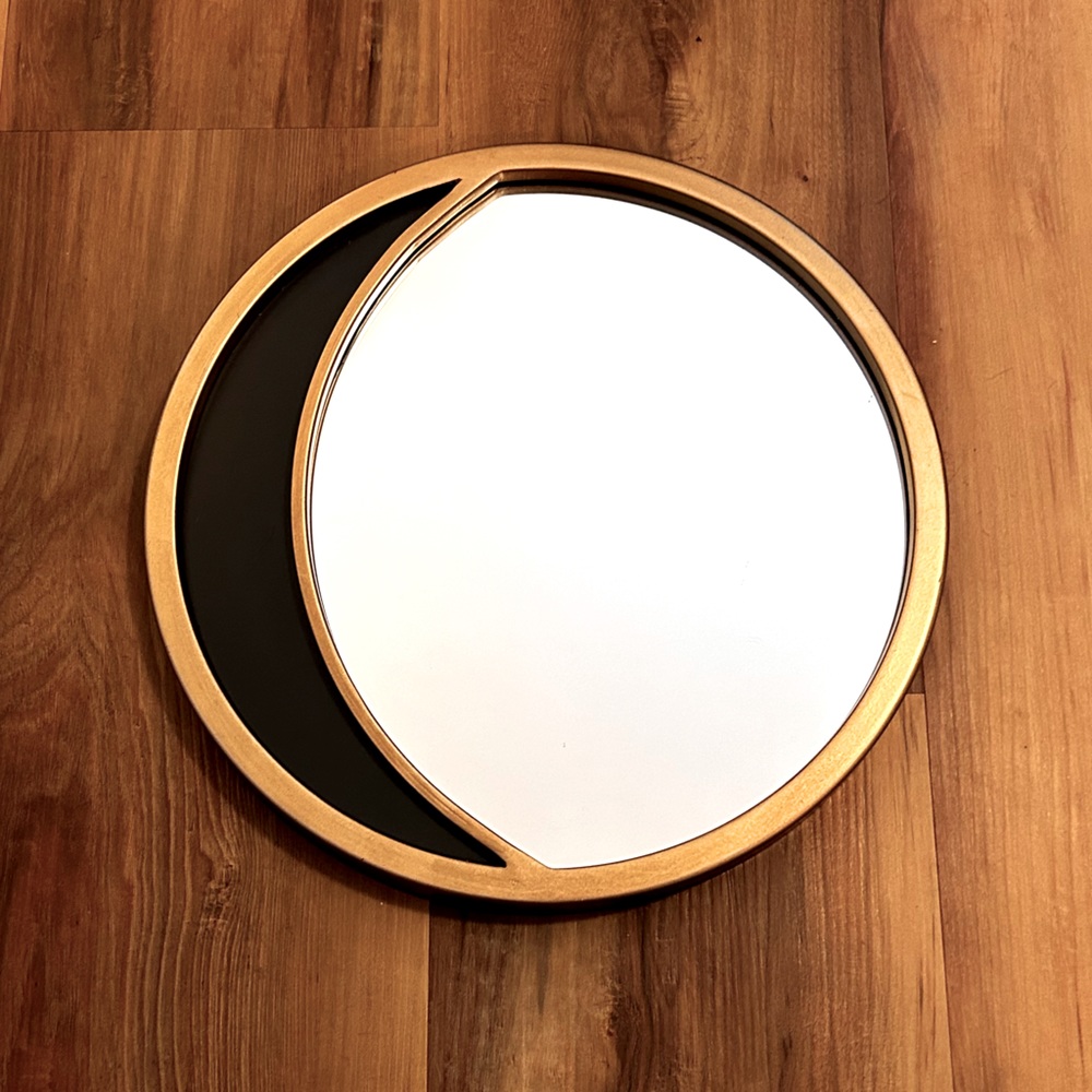 Gold and Black Moon Mirror from Decocrated